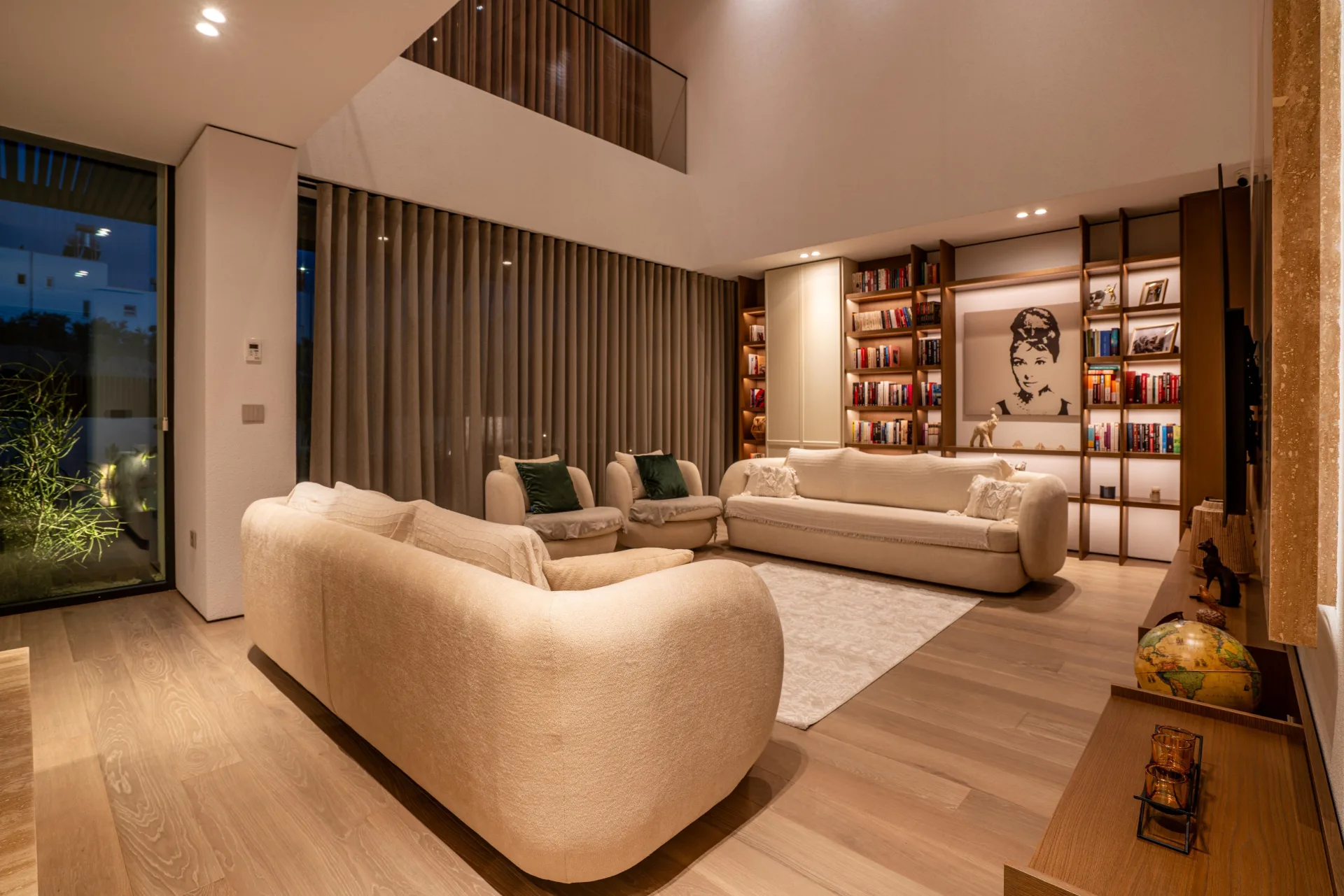 Casa Blanco - Akşam salon görünümü