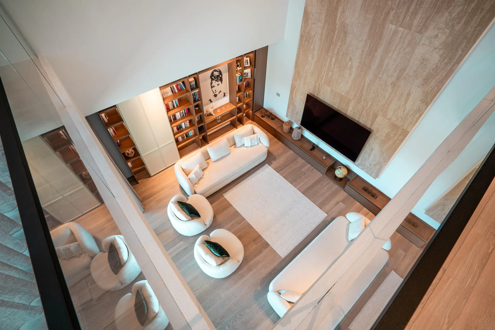 Casa Blanco - Üst kattan salon görünümü